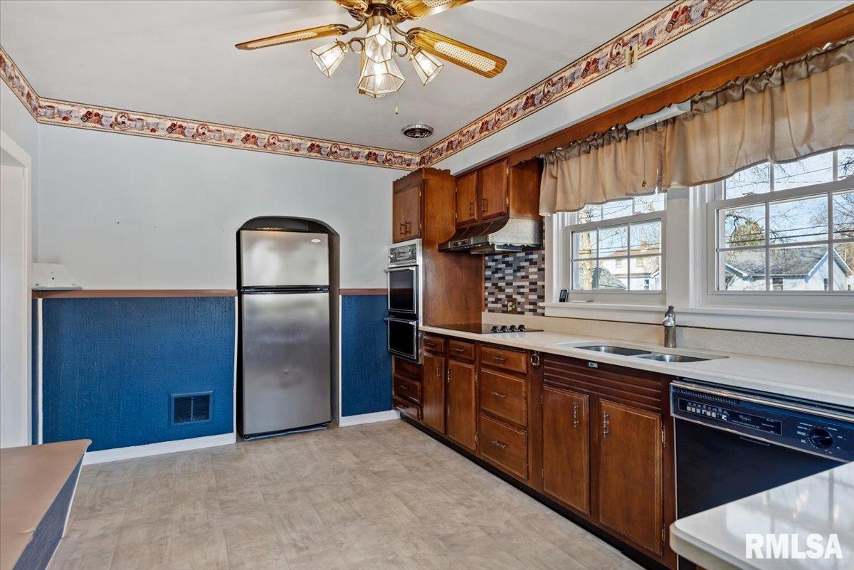 2136 South Whittier Avenue Springfield, IL 62704 - Photo 9 of 40