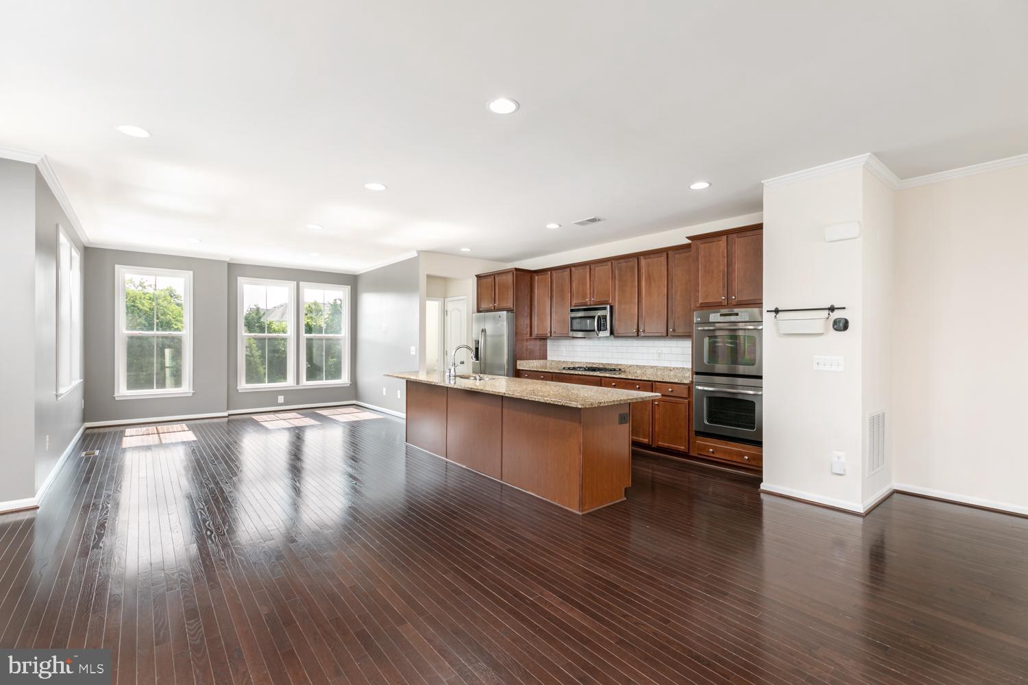 43389 Rickenbacker Square Ashburn, VA 20147 - Photo 11 of 36 Gallery Image 11