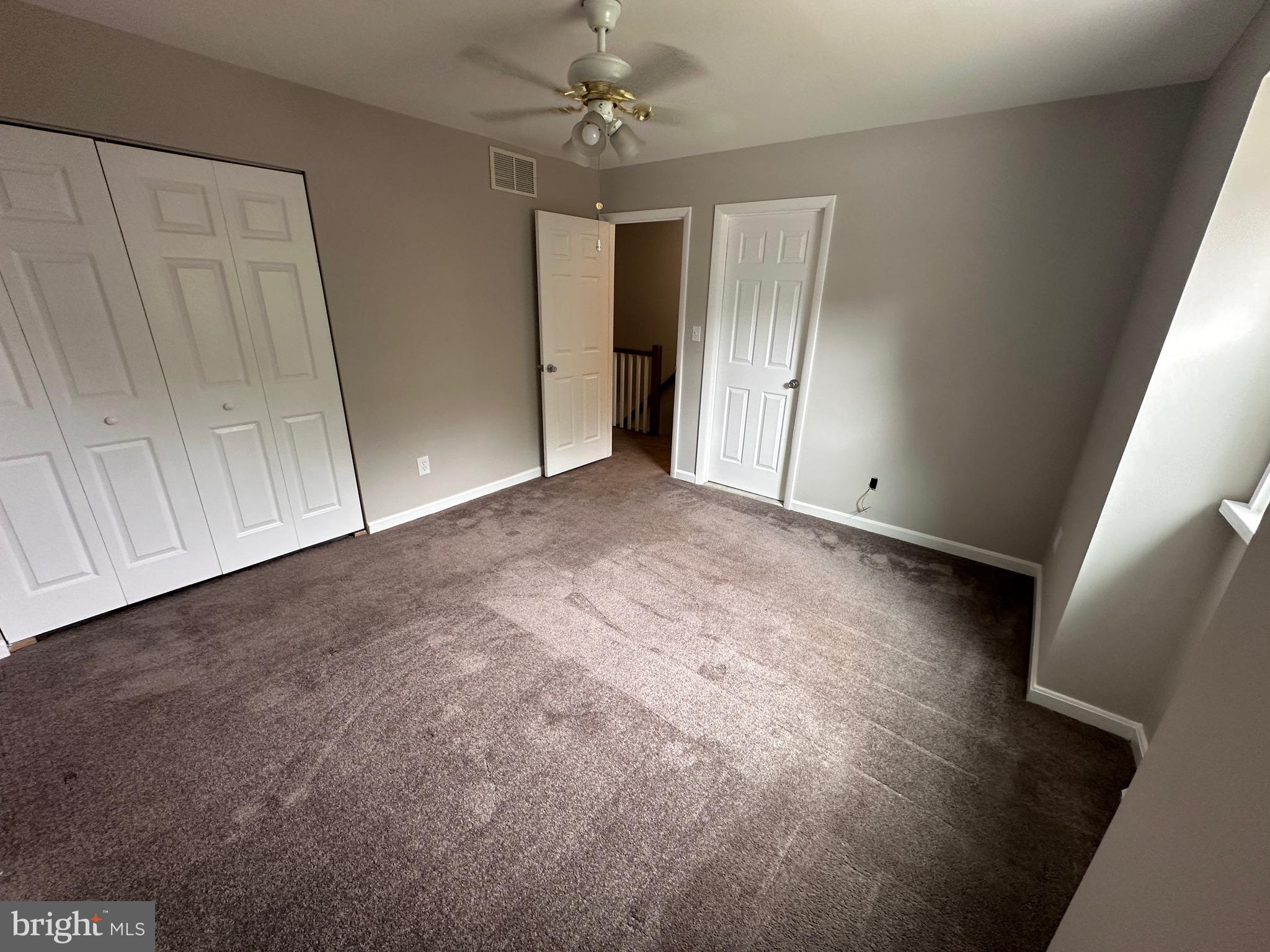8543 Summit Road Pasadena, MD 21122 - Photo 20 of 37 2nd floor bedroom #1