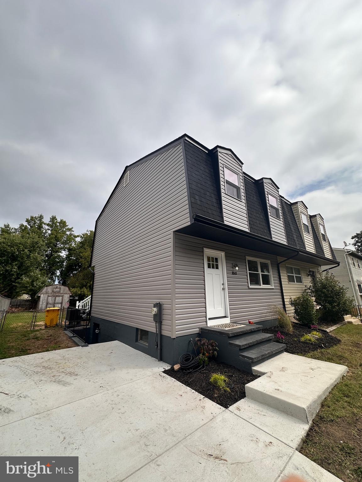 8543 Summit Road Pasadena, MD 21122 - Photo 2 of 37 Left side