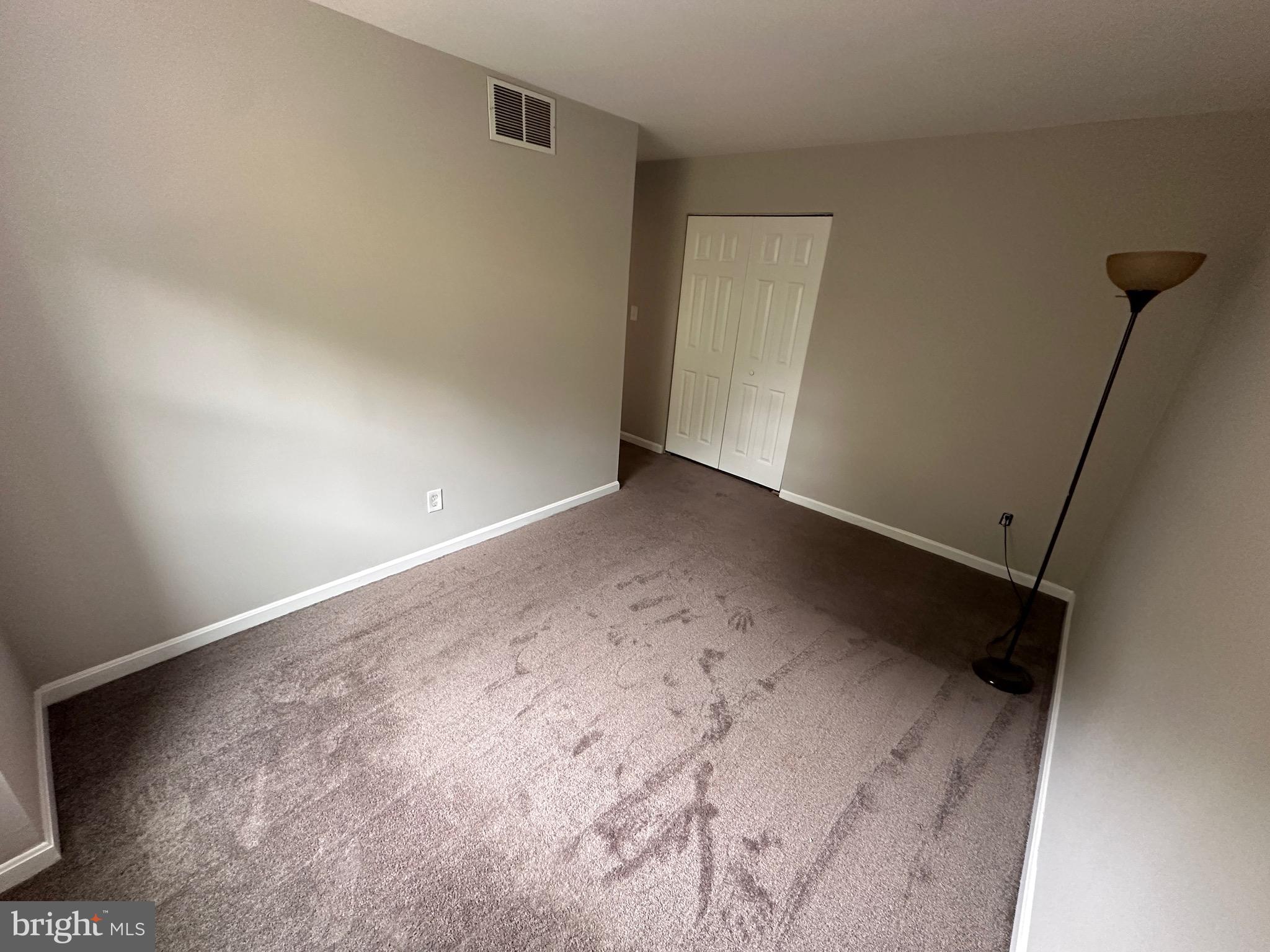 8543 Summit Road Pasadena, MD 21122 - Photo 23 of 37 2nd floor bedroom #2