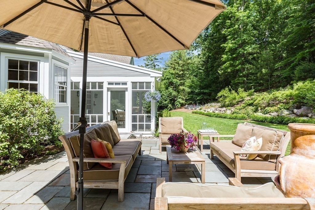 136 Woodridge Road Wayland, MA 01778 - Photo 3 of 41 Gallery Image 3