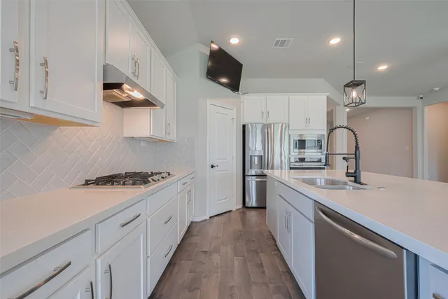 $2,500 | 13730 Brahman Valley Court, Cypress, TX 77429