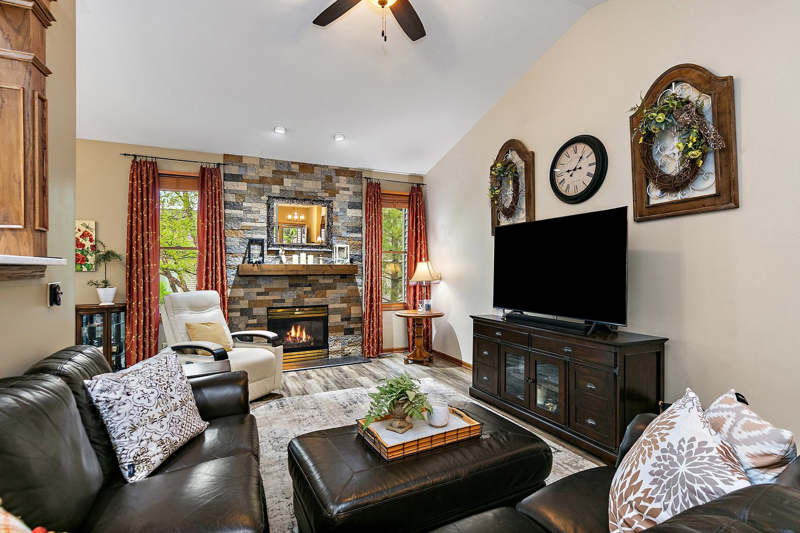 1440 Ridge Drive Sycamore, IL 60178 - Photo 4 of 38 Gallery Image 4