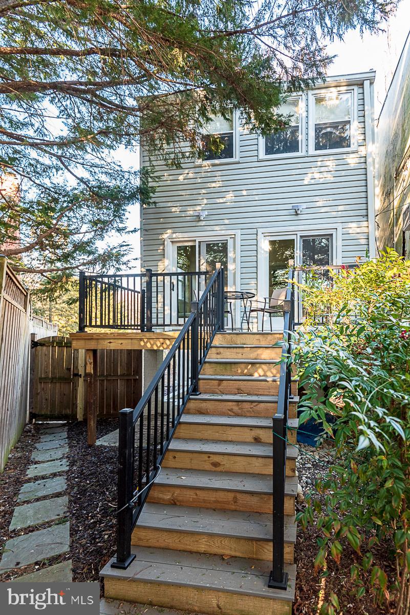 4338 River Road Northwest Washington, DC 20016 - Photo 45 of 58 Rear deck