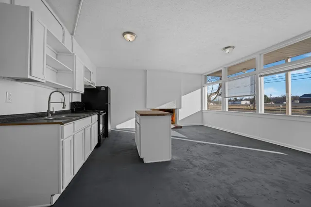 $1,650 | 105 College Street, Burns, TN 37029