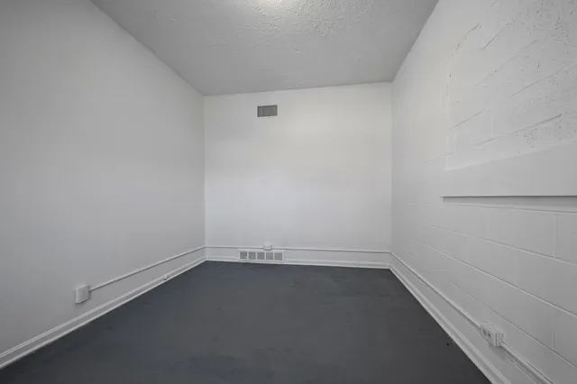 $1,650 | 105 College Street, Burns, TN 37029