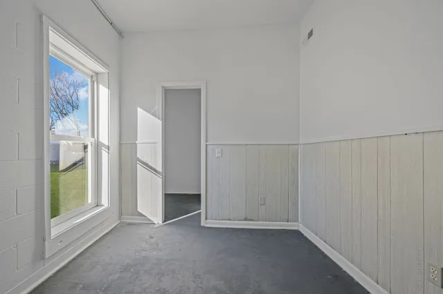 $1,650 | 105 College Street, Burns, TN 37029