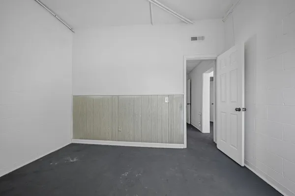 $1,650 | 105 College Street, Burns, TN 37029