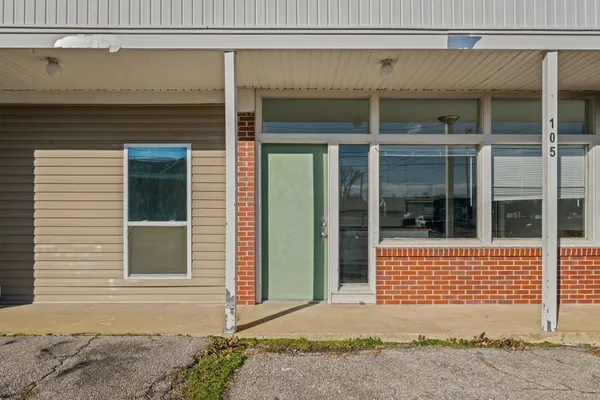 $1,650 | 105 College Street, Burns, TN 37029