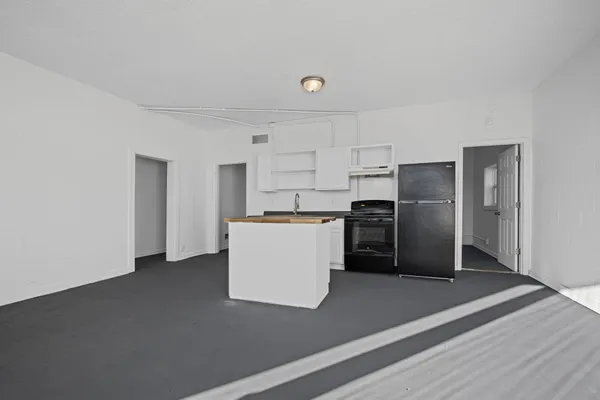 $1,650 | 105 College Street, Burns, TN 37029