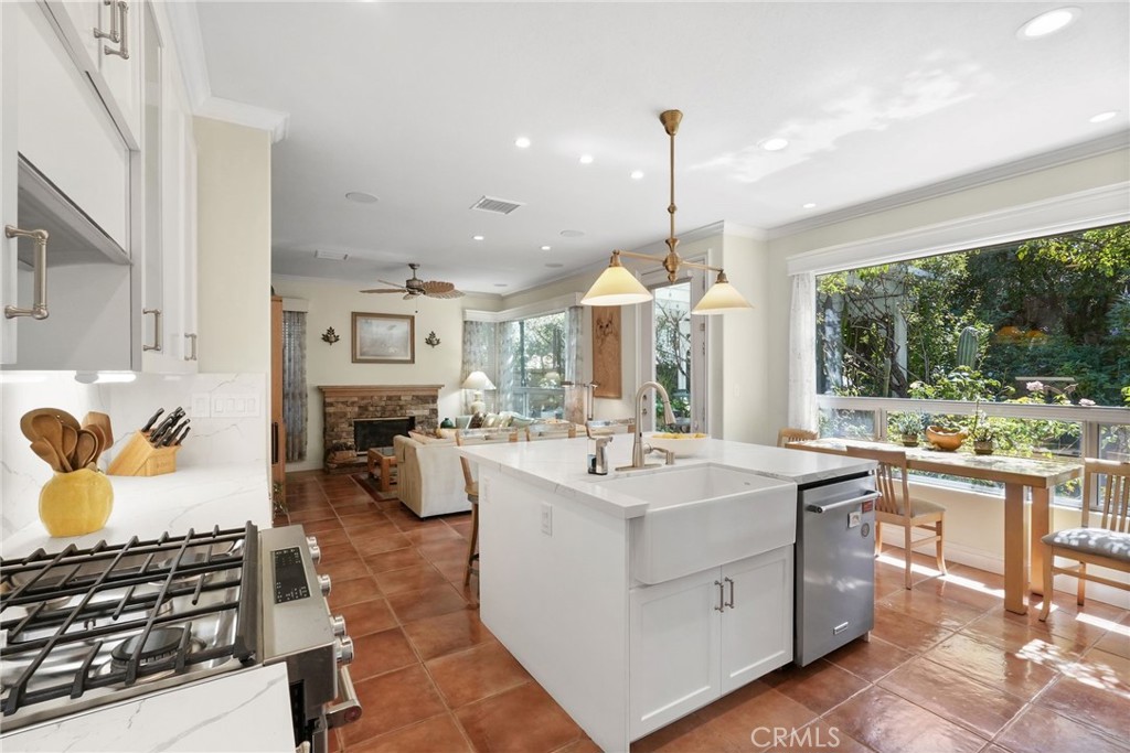 27600 Rutherford Place Valencia, CA 91354 - Photo 16 of 69 Gallery Image 16