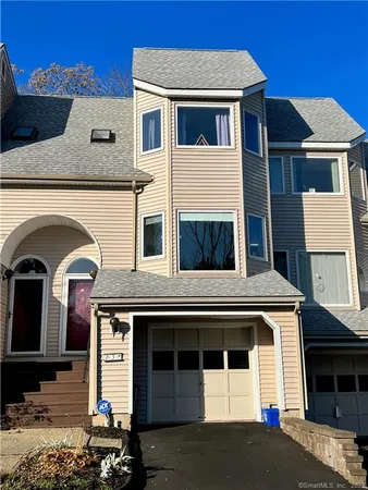 $400,000 | 3 Lakeview Drive, Unit 3, Branford, CT 06405