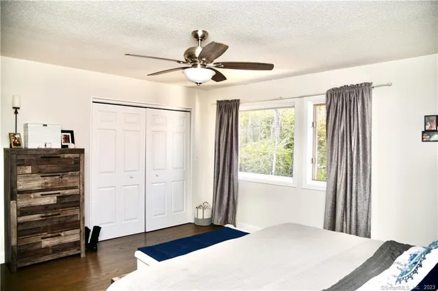 $400,000 | 3 Lakeview Drive, Unit 3, Branford, CT 06405