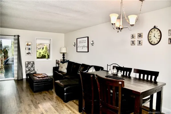$400,000 | 3 Lakeview Drive, Unit 3, Branford, CT 06405