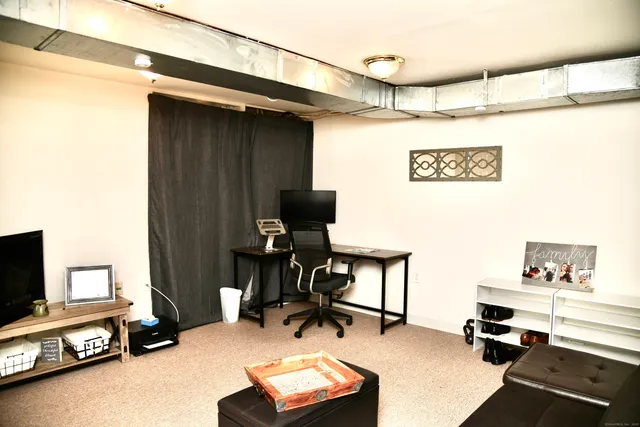 $400,000 | 3 Lakeview Drive, Unit 3, Branford, CT 06405