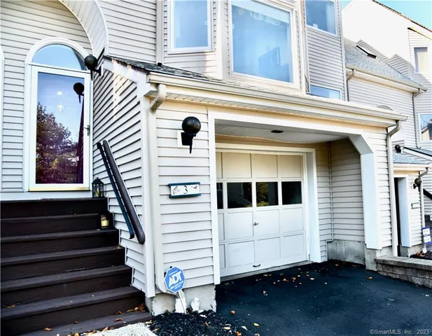 $400,000 | 3 Lakeview Drive, Unit 3, Branford, CT 06405