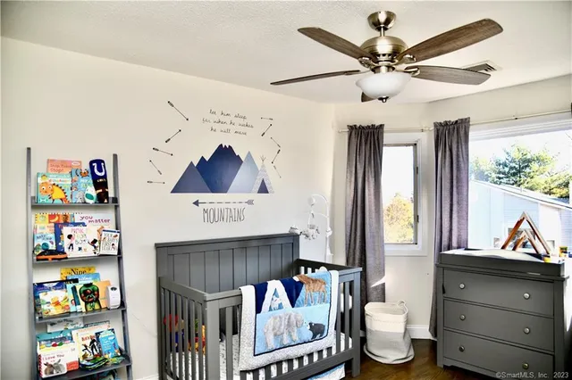 $400,000 | 3 Lakeview Drive, Unit 3, Branford, CT 06405