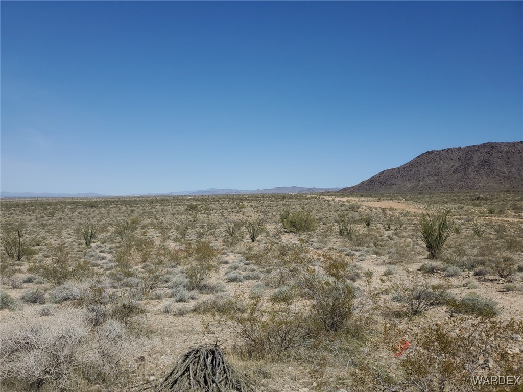 Lot 6 South Cascabel Road Yucca, AZ 86438 - Photo 2 of 13 a view of a field