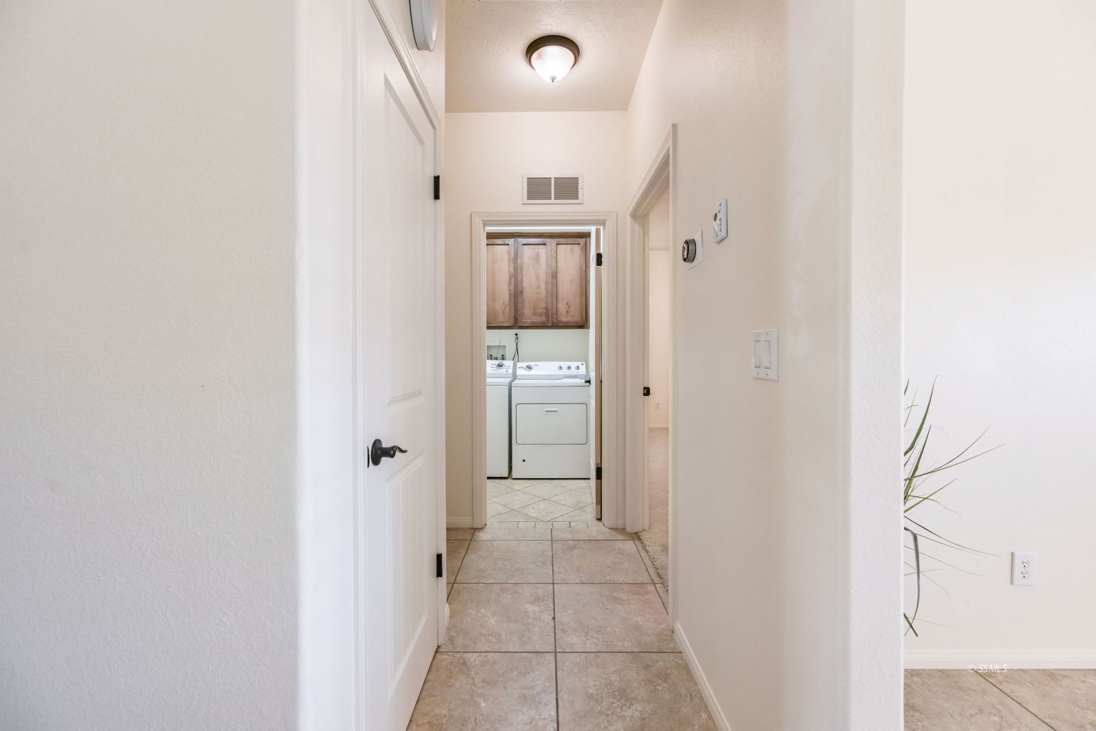 320 South Inyo Street Ridgecrest, CA 93555 - Photo 3 of 42