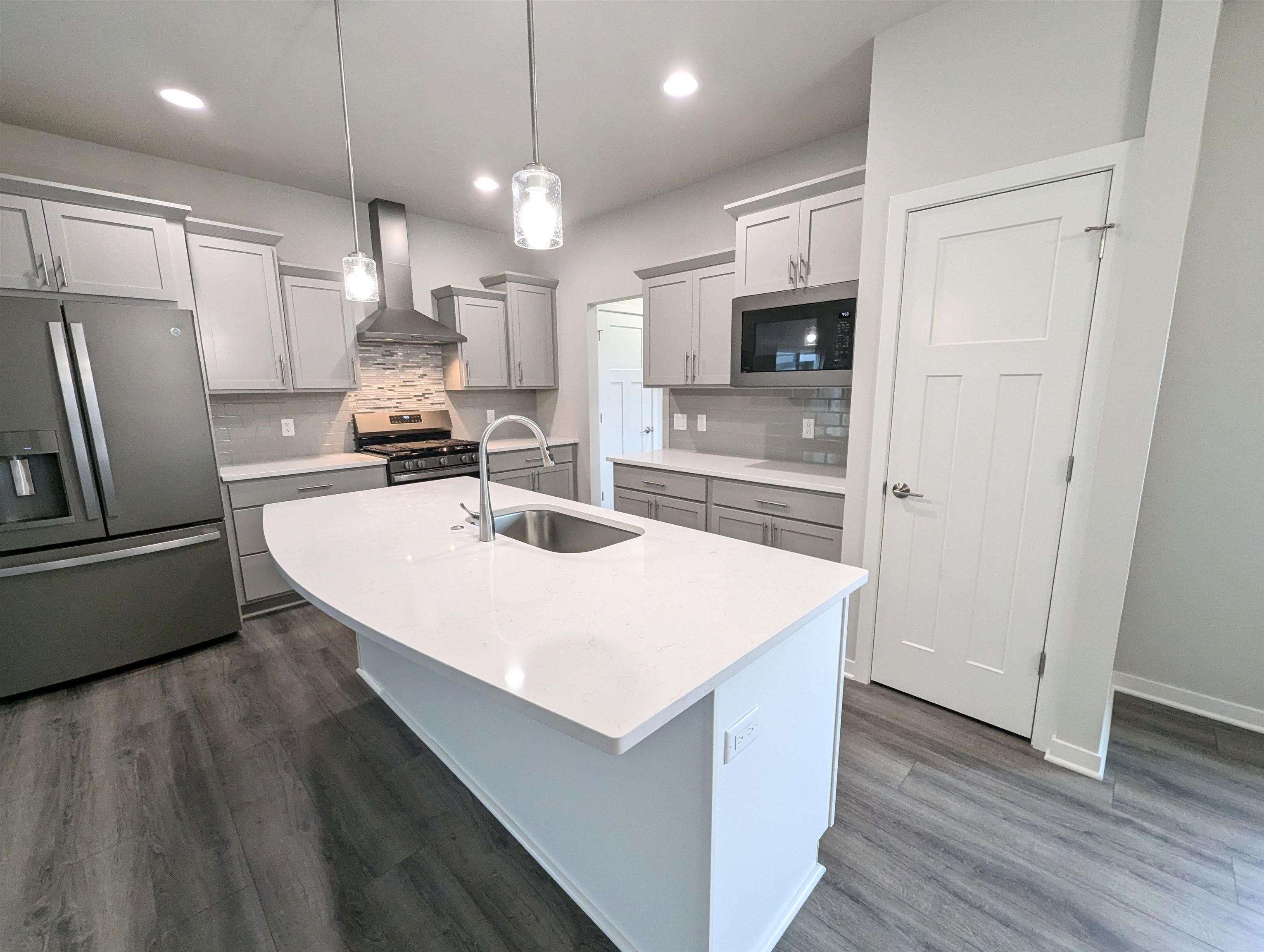 4812 Romaine Road Fitchburg, WI 53711 - Photo 9 of 38