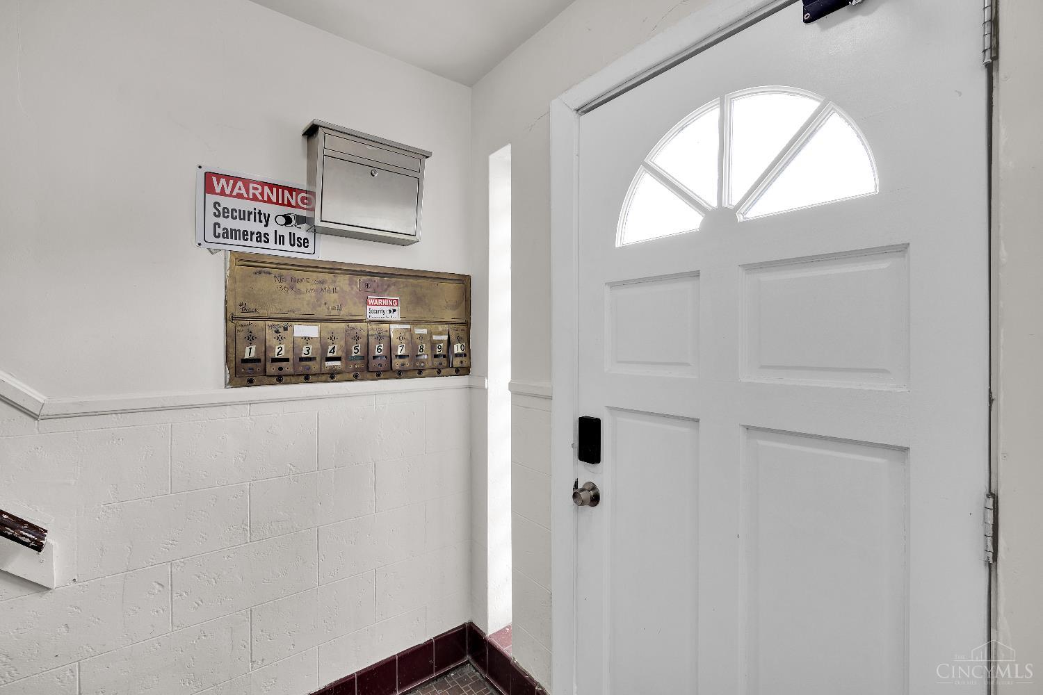 5824 Ridge Avenue Cincinnati, OH 45213 - Photo 6 of 17 Gallery Image 6