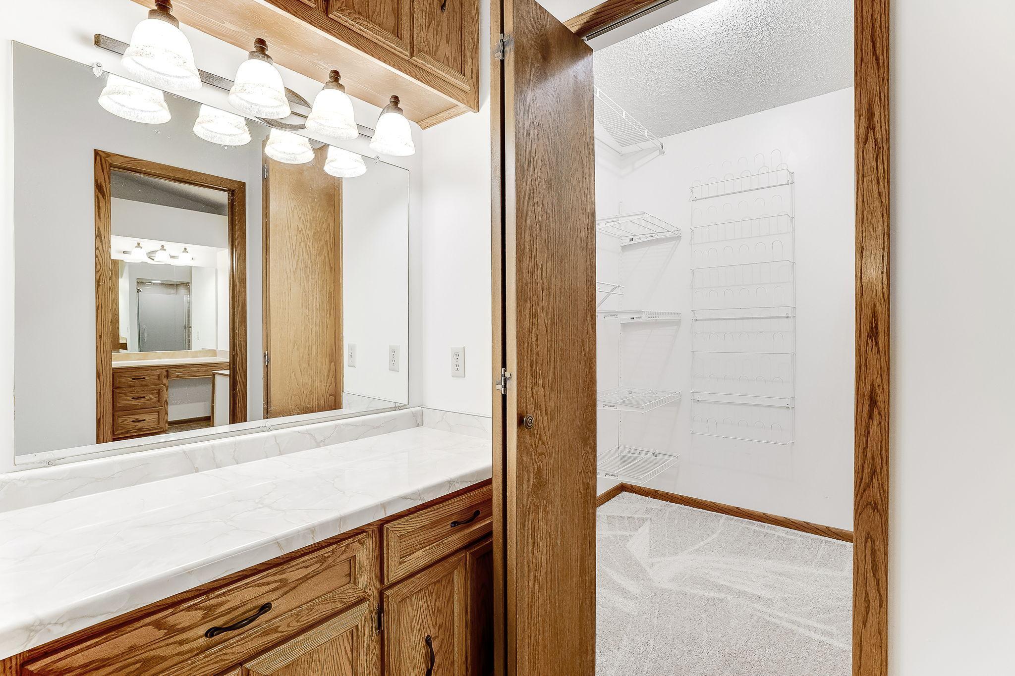 4291 Sunrise Road Eagan, MN 55122 - Photo 14 of 28 Gallery Image 14
