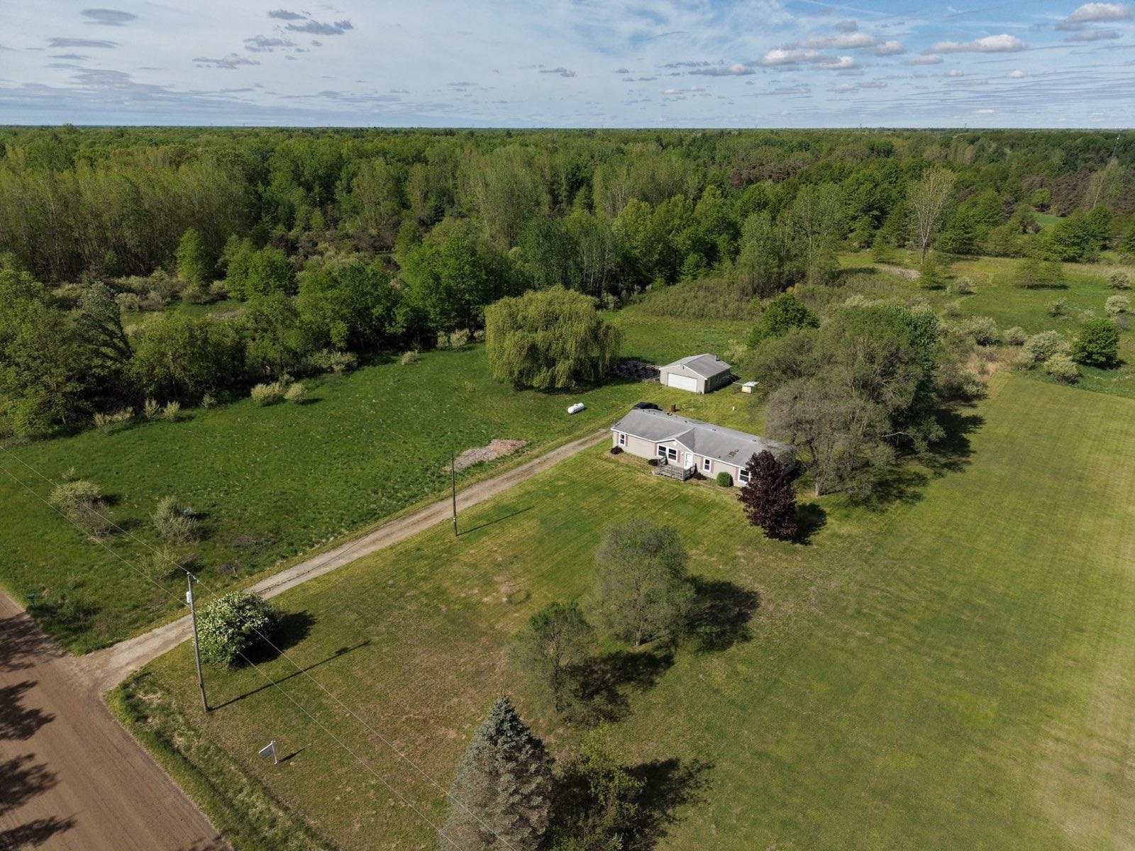 8602 South Fordney Road St. Charles, MI 48655 - Photo 5 of 26 Gallery Image 5