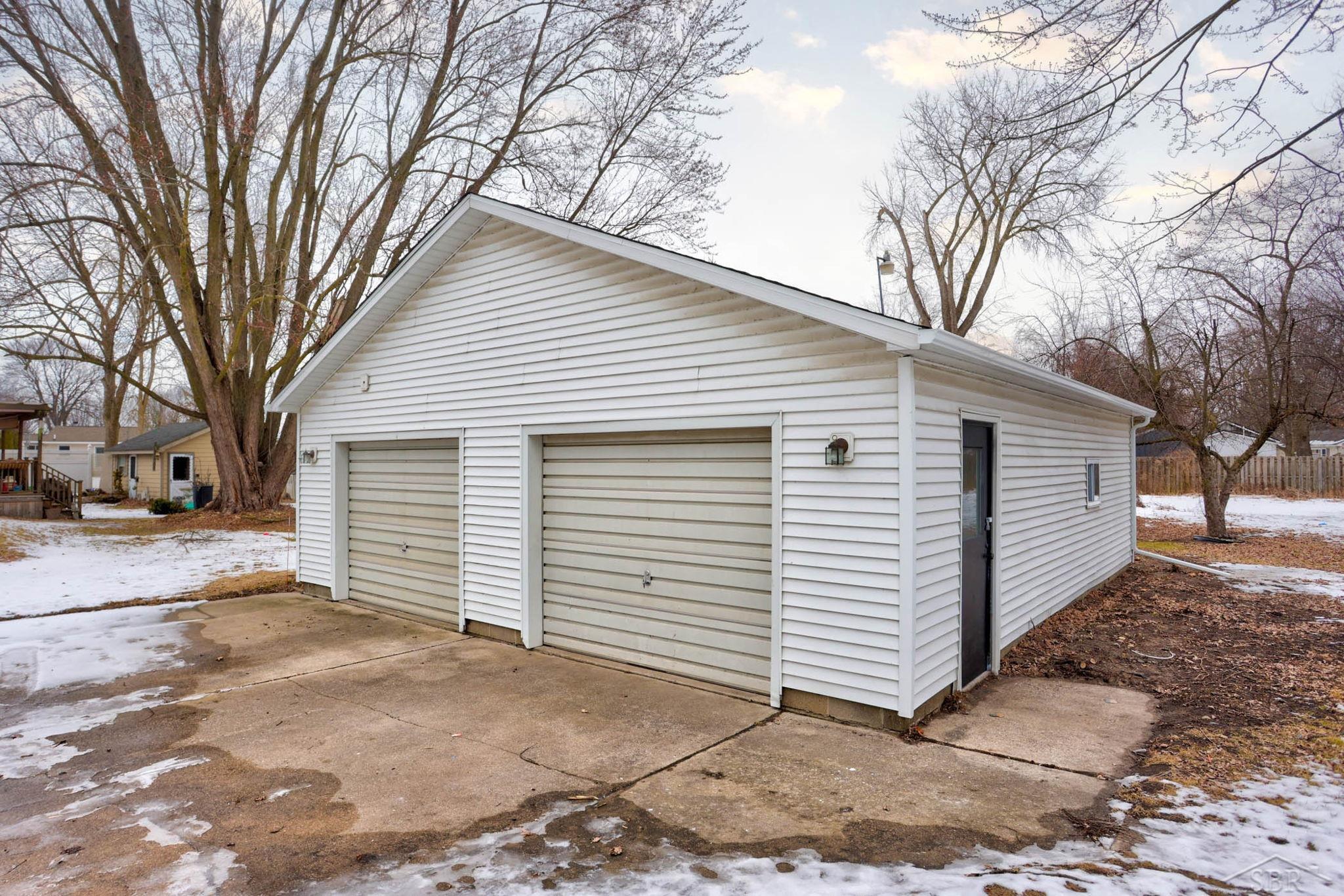 3067 Patterson Road Bay City, MI 48706 - Photo 32 of 41 50165850-5dbfd38d-2388-4873-bd0c-66d96e0d89ec.JPG
