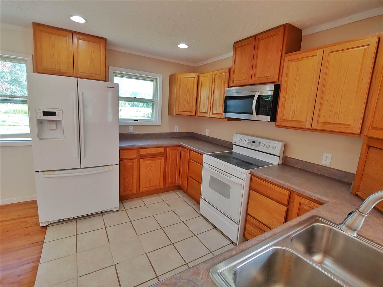 12304 Lake Road Montrose, MI 48457 - Photo 15 of 42