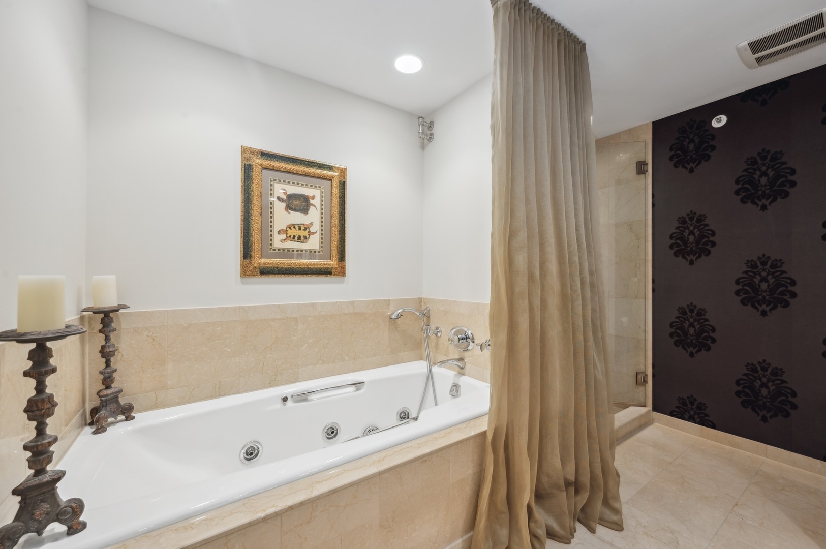 132 East Delaware Place, Unit 5303 Chicago, IL 60611 - Photo 13 of 17