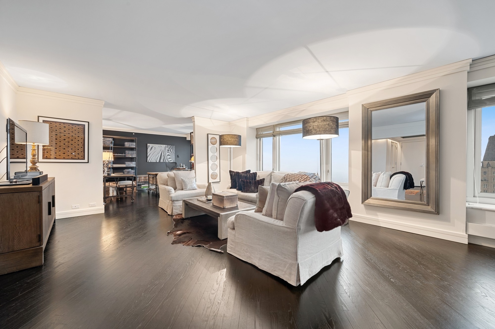 132 East Delaware Place, Unit 5303 Chicago, IL 60611 - Photo 4 of 17