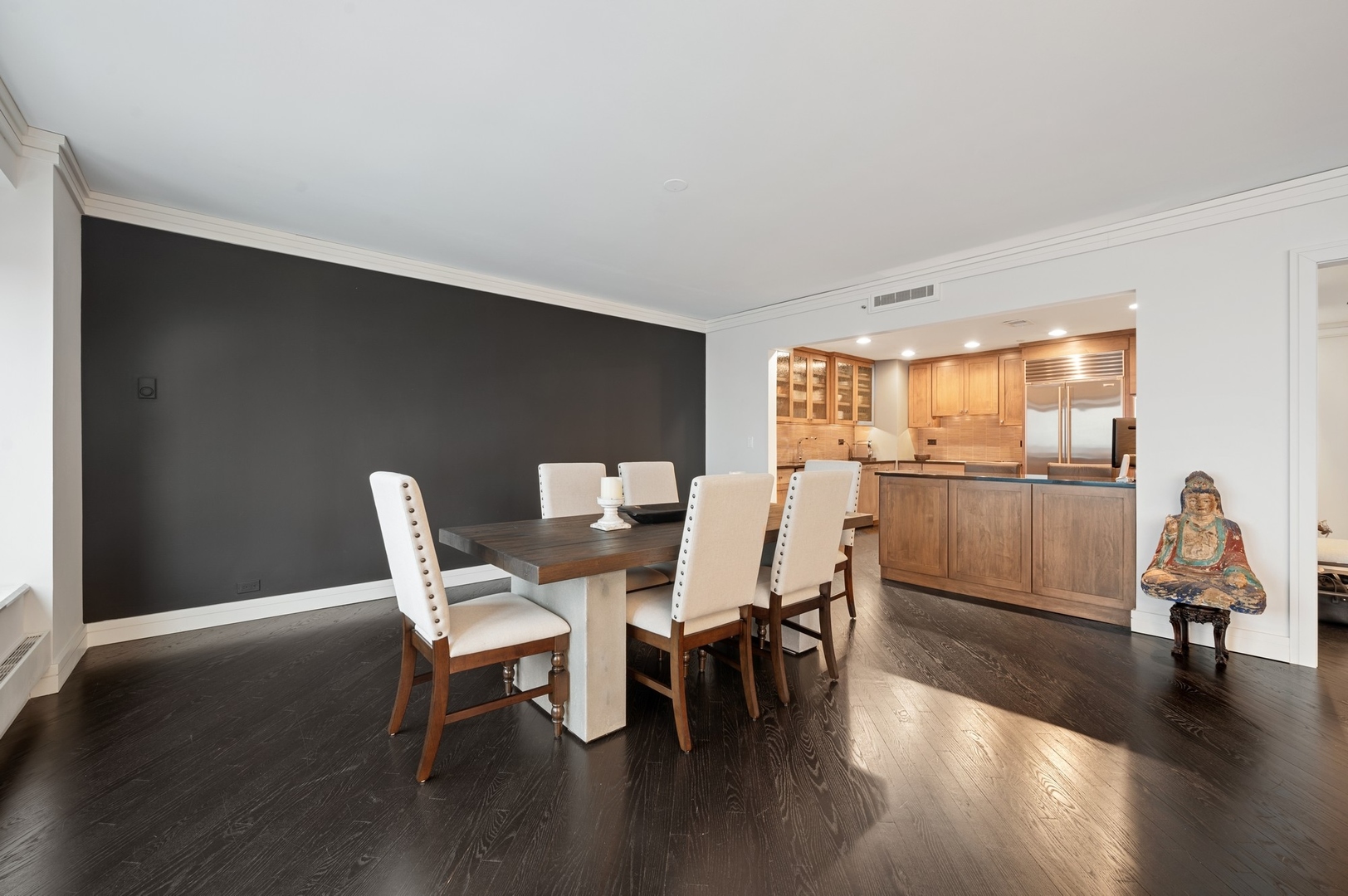 132 East Delaware Place, Unit 5303 Chicago, IL 60611 - Photo 7 of 17