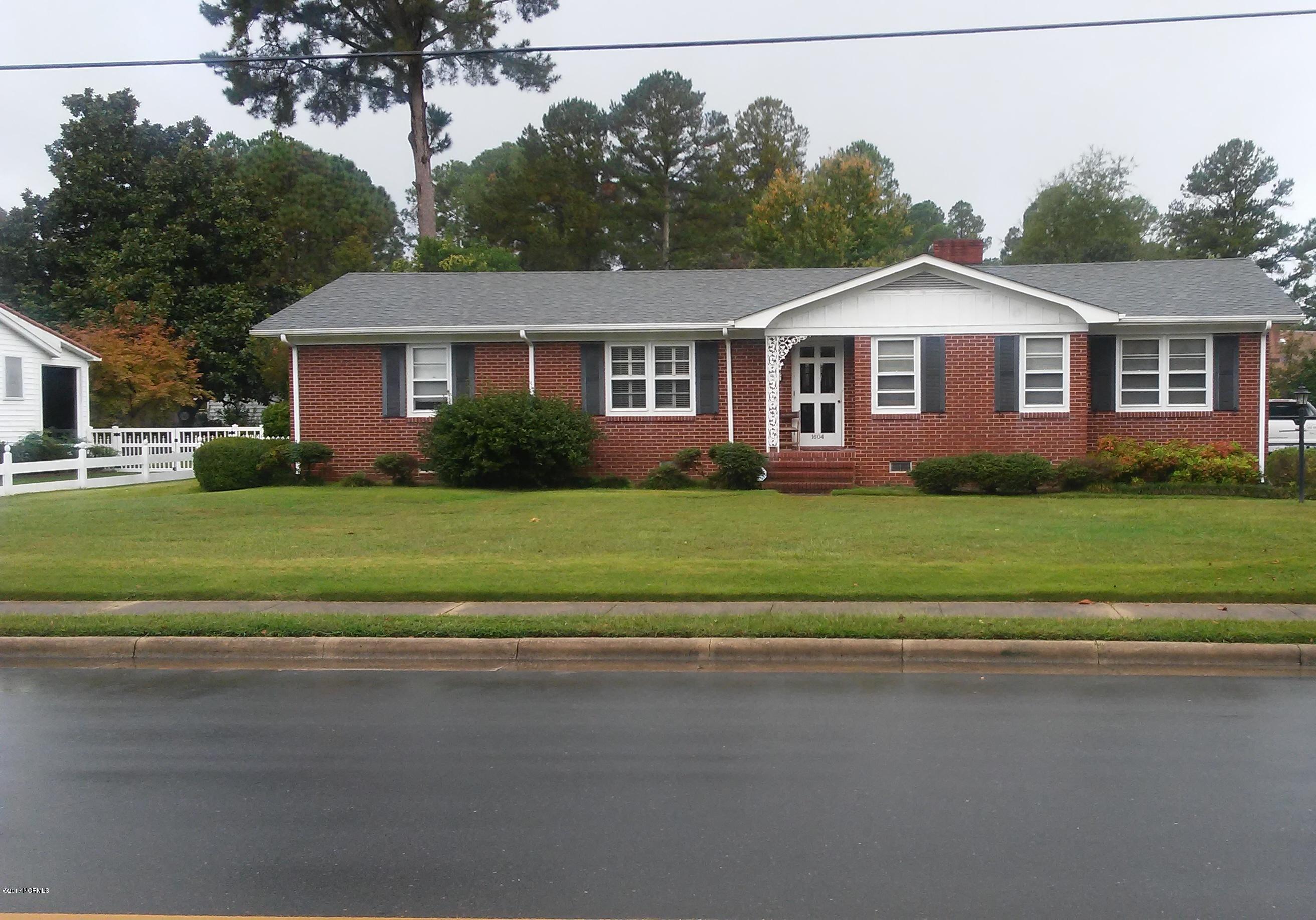 1604 Carey Road Kinston, NC 28501 - Photo 10 of 24 Front-Primary
