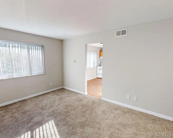 $2,375,000 | 4 Bruce Drive, Florissant, MO 63031