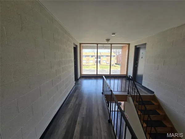 $2,375,000 | 4 Bruce Drive, Florissant, MO 63031