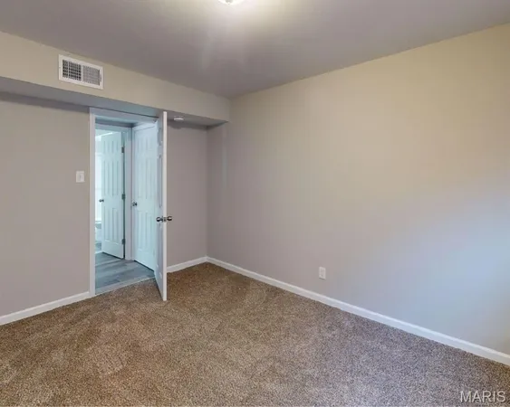 $2,375,000 | 4 Bruce Drive, Florissant, MO 63031