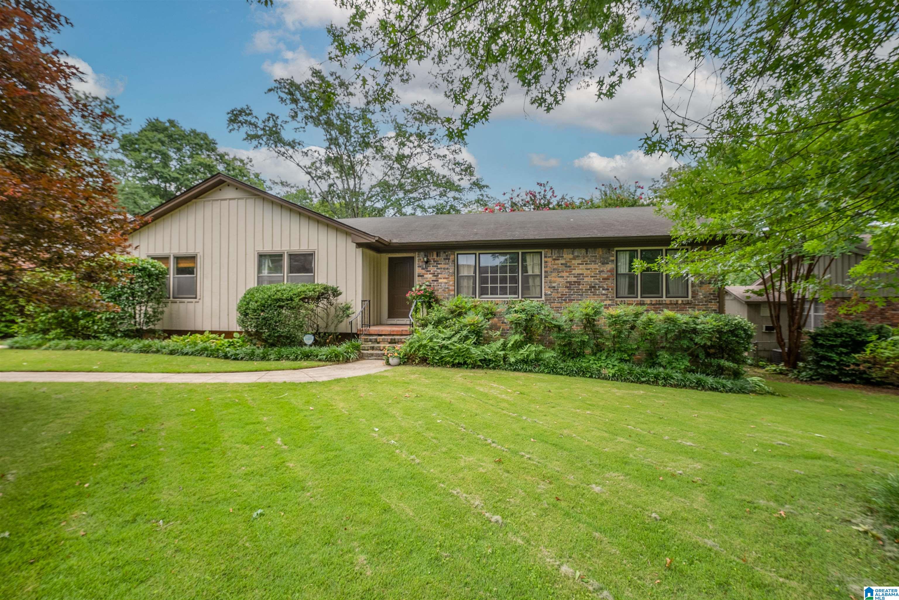 4513 Swallow Place Birmingham, AL 35213 - Photo 2 of 40
