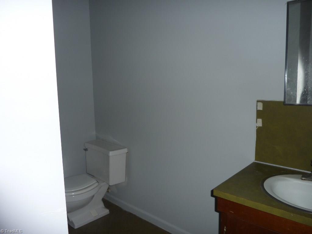 821 Hickory Chapel Road High Point, NC 27260 - Photo 11 of 19 Gallery Image 11