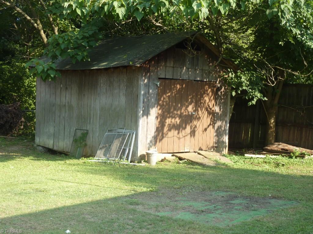 821 Hickory Chapel Road High Point, NC 27260 - Photo 17 of 19 Gallery Image 17