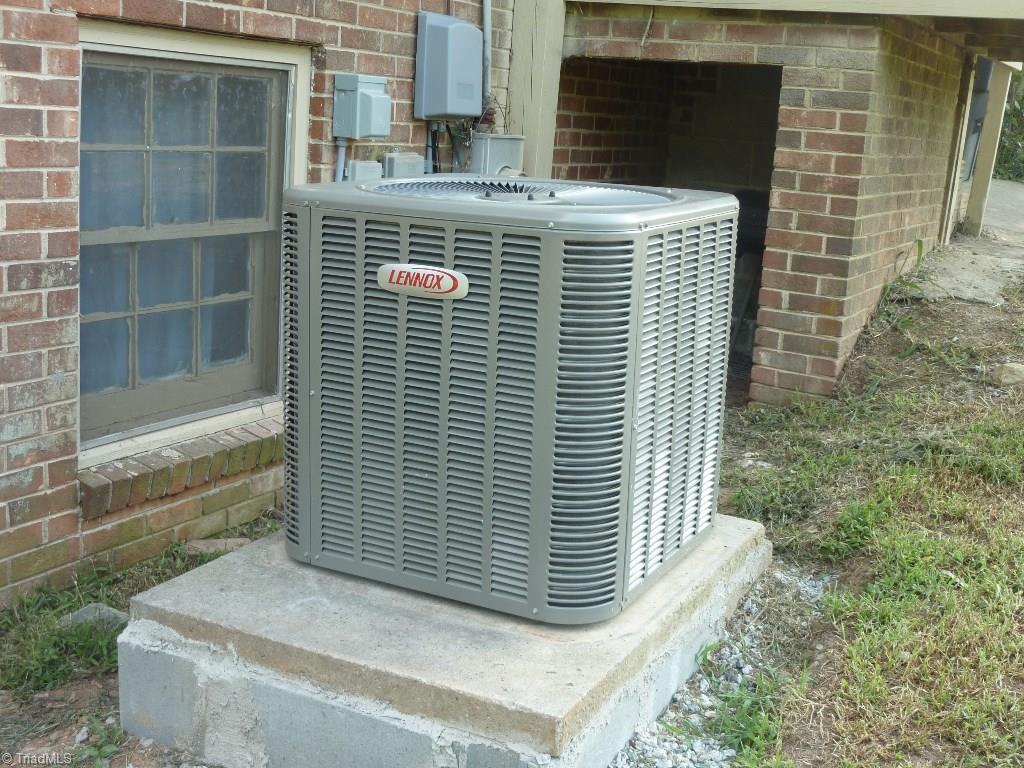 821 Hickory Chapel Road High Point, NC 27260 - Photo 18 of 19 Gallery Image 18