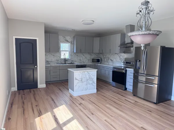 $699,000 | 134 Carlton Street, Greenwood, SC 29649