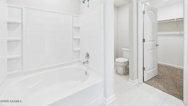 $207,000 | 156 Cottage Cove Drive, Maurice, LA 70555