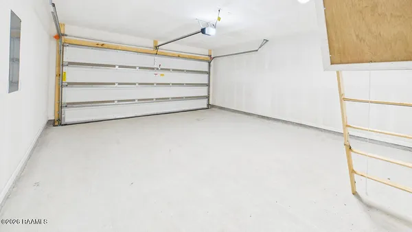 $207,000 | 156 Cottage Cove Drive, Maurice, LA 70555