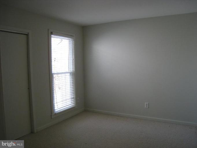 1602 Apricot Court Reston, VA 20190 - Photo 3 of 10 Bedroom