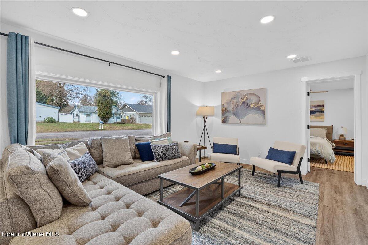 324 South 16th Street Coeur D'Alene, ID 83814 - Photo 13 of 58 13-324 S 16th St_RedHogMedia