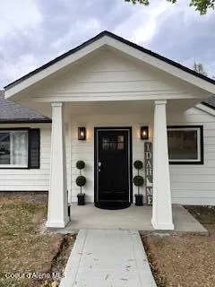 $990,000 | 324 South 16th Street, Coeur D'Alene, ID 83814