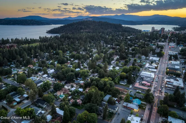 $990,000 | 324 South 16th Street, Coeur D'Alene, ID 83814