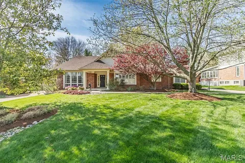 $875,000 | 12108 Westwick Place, St. Louis, MO 63127