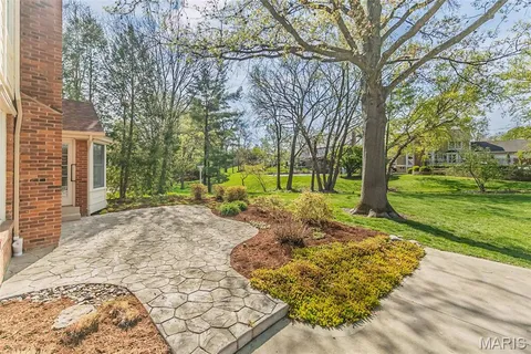 $875,000 | 12108 Westwick Place, St. Louis, MO 63127